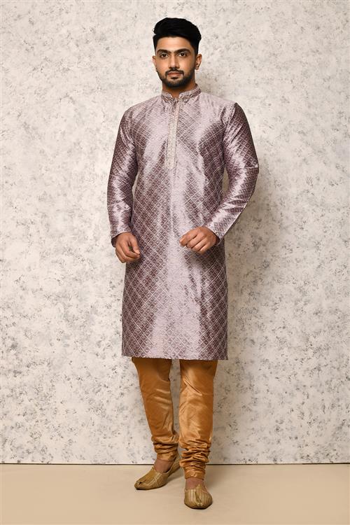 https://media.vinhemfashion.com/Images/RajsahiVol5BVLS4266VJ0XD2RFL/image/designer